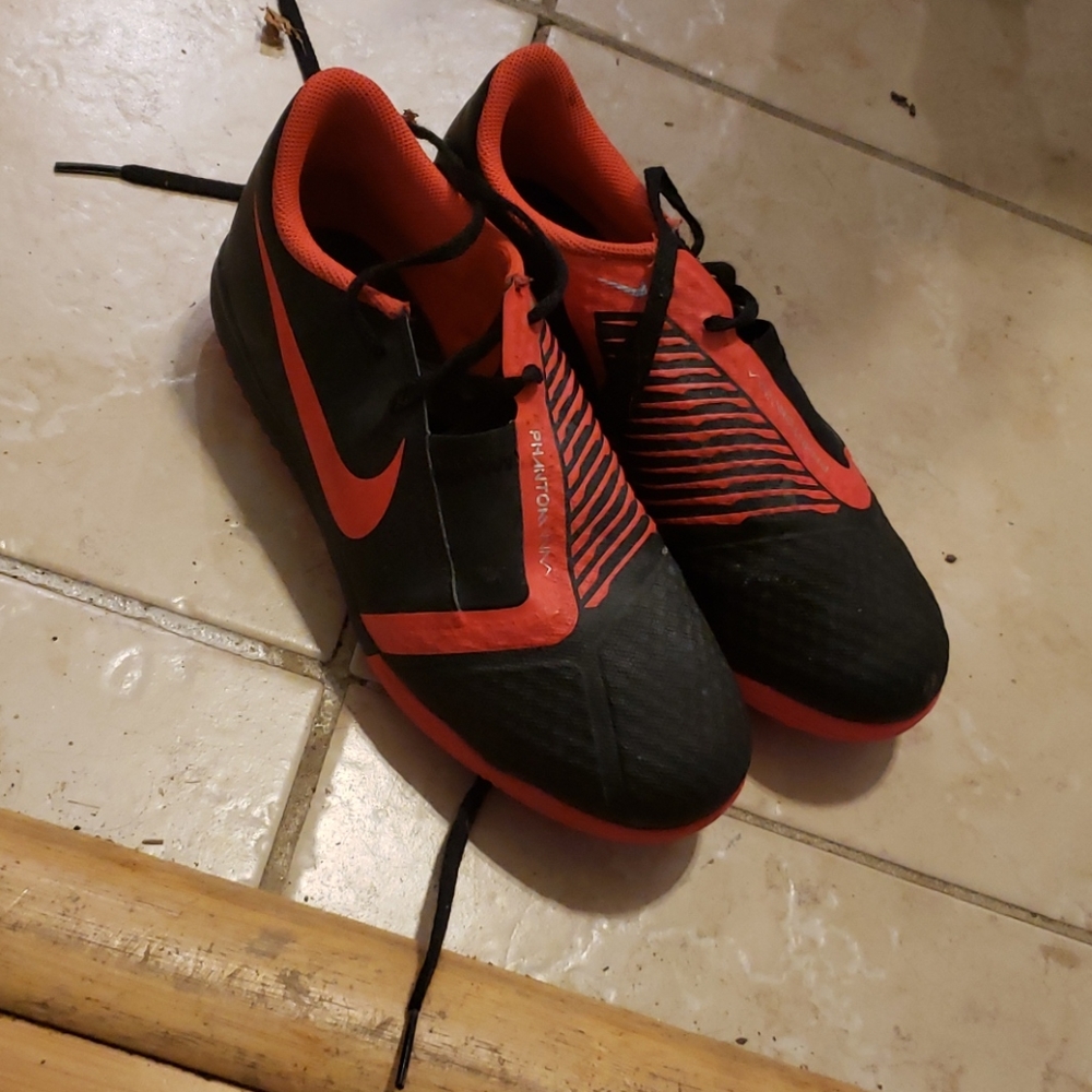 Nike indoor soccer shoes